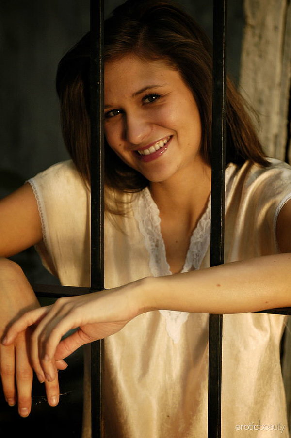 Антонина, 24 года, 2 размер груди